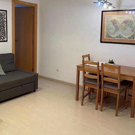 Cozy Apartment At A Great Location! لوسبيتاليت دي يوبريغات المظهر الخارجي الصورة