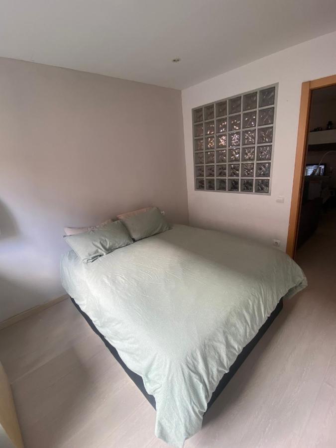 Cozy Apartment At A Great Location! لوسبيتاليت دي يوبريغات المظهر الخارجي الصورة